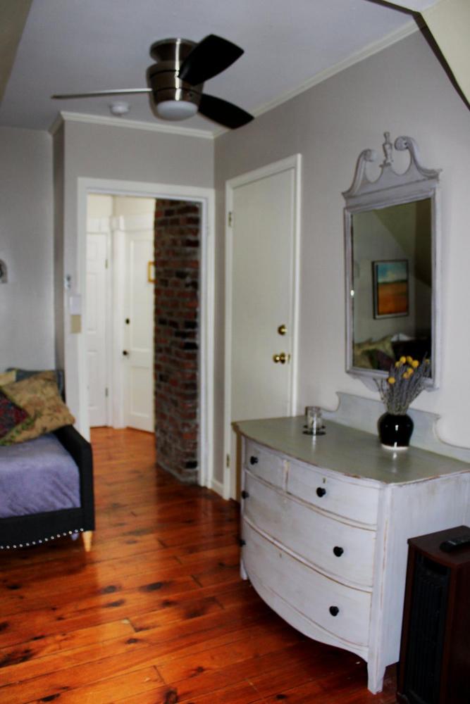 Deluxe King Room interior